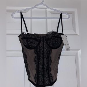URBAN OUTFITTERS MODERN LOVE CORSET 🖤